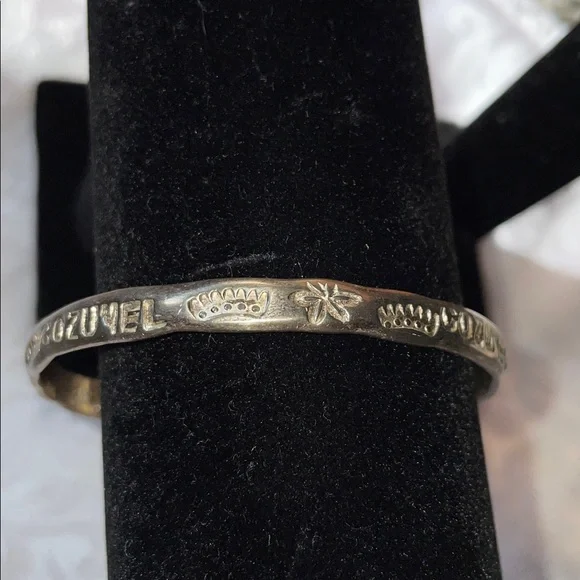 Vintage sterling silver Cozumel Bangle Bracelet - Picture 2 of 6